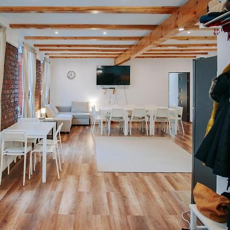 Kali Host Home Away From Home Târgu-Mureş エクステリア 写真
