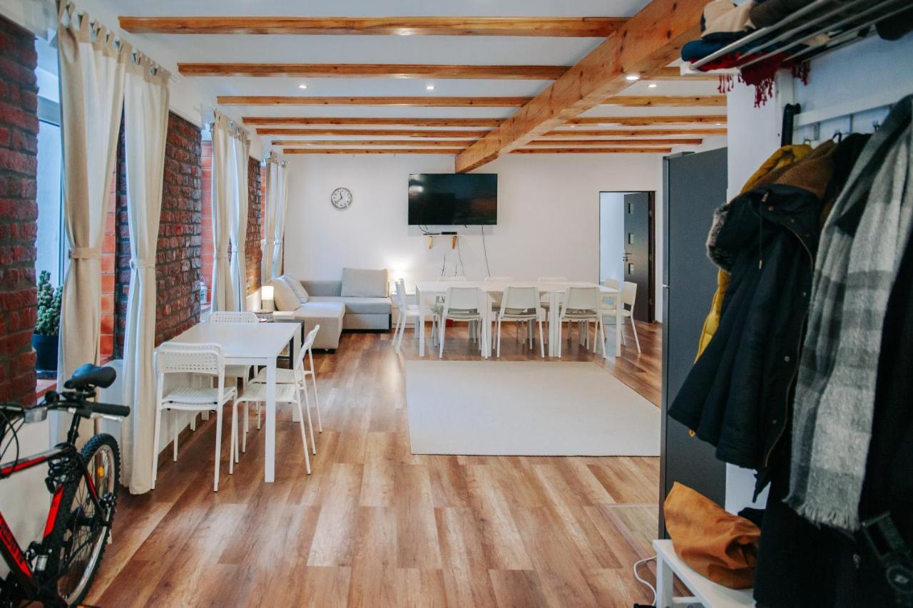 Kali Host Home Away From Home Târgu-Mureş エクステリア 写真