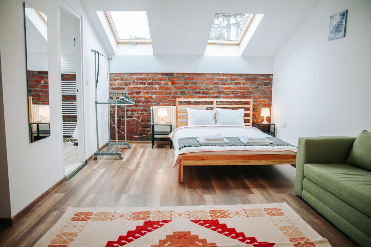 Kali Host Home Away From Home Târgu-Mureş エクステリア 写真