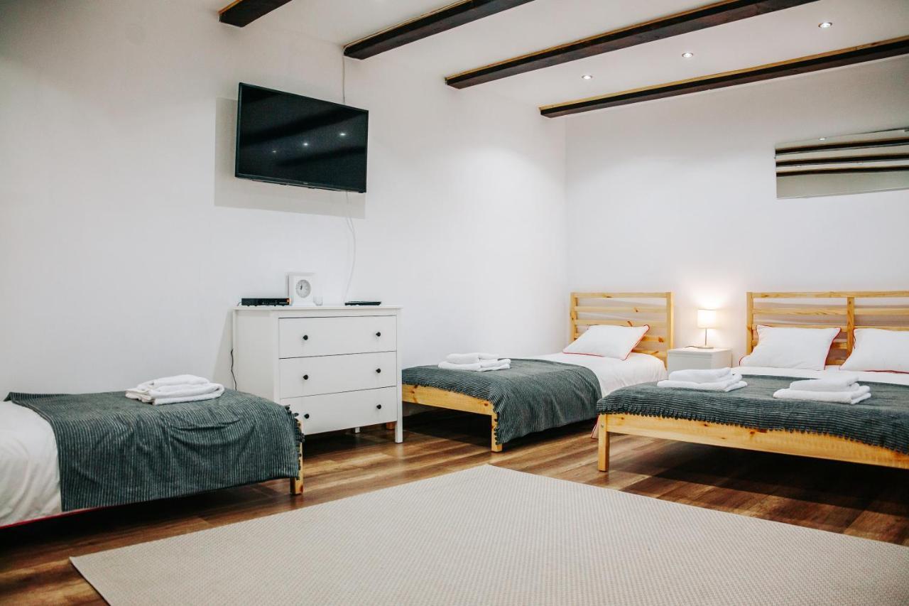 Kali Host Home Away From Home Târgu-Mureş エクステリア 写真