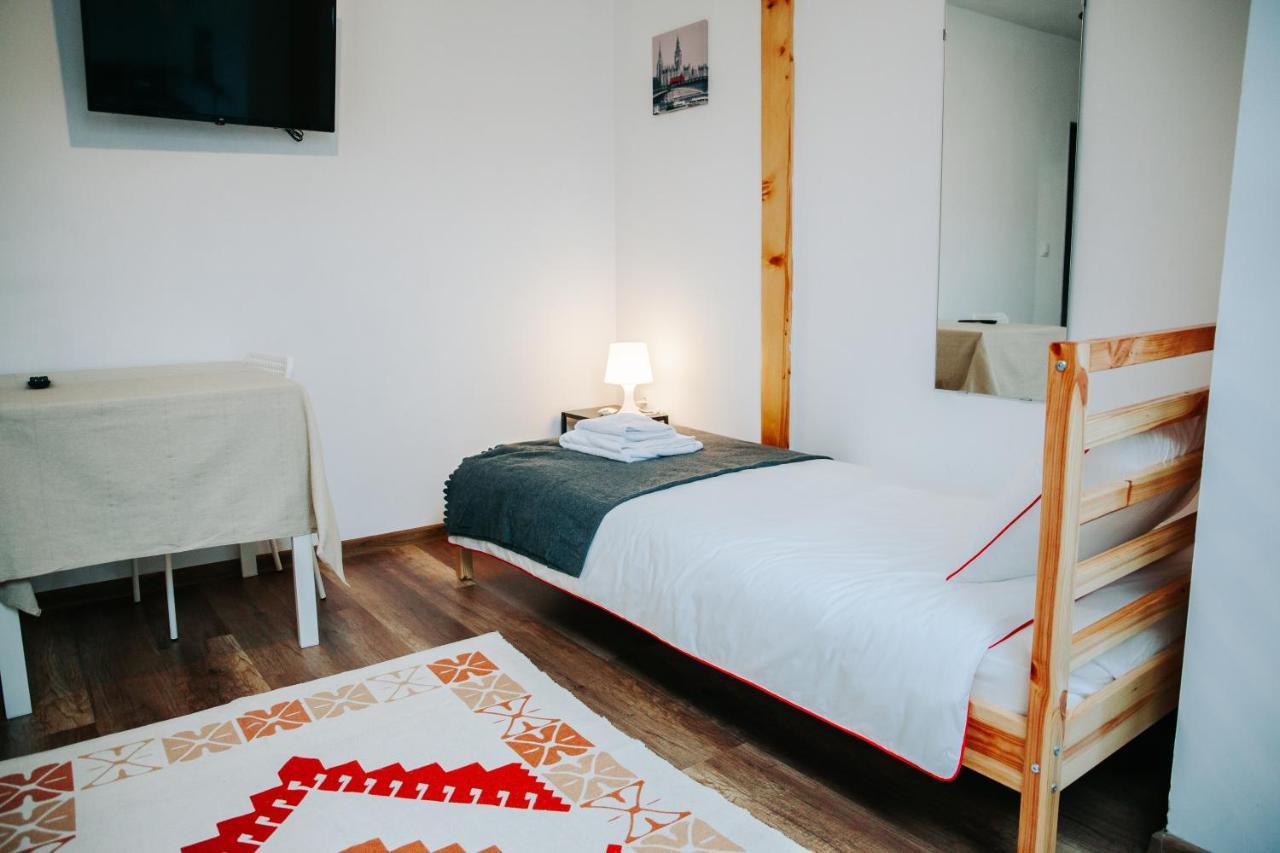 Kali Host Home Away From Home Târgu-Mureş エクステリア 写真